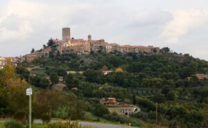 Montecatini_val_di_cecina,_veduta